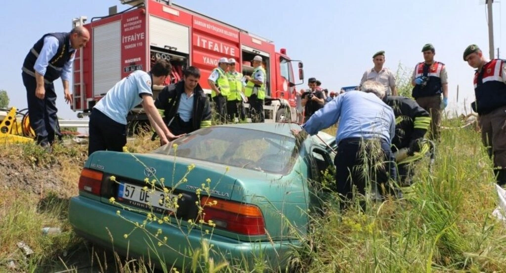 Samsun'da trafik kazası: 3 ölü, 1 yaralı - Resim 3