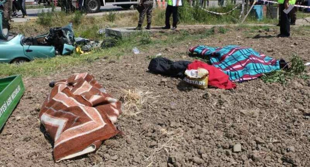 Samsun'da trafik kazası: 3 ölü, 1 yaralı - Resim 10