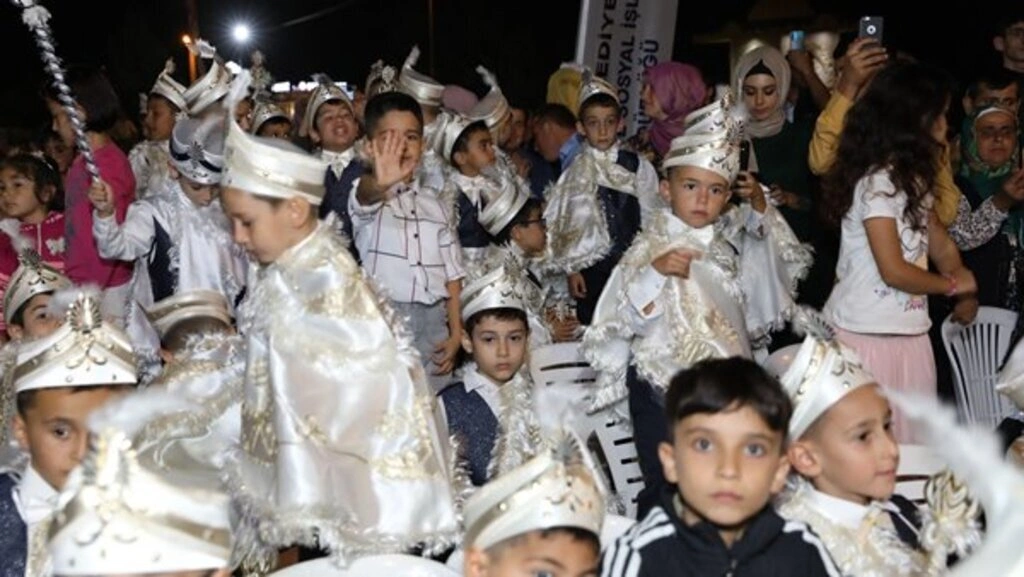 Bafra Belediyesi'nden Geleneksel Sünnet Şöleni Coşkusu - Resim 13