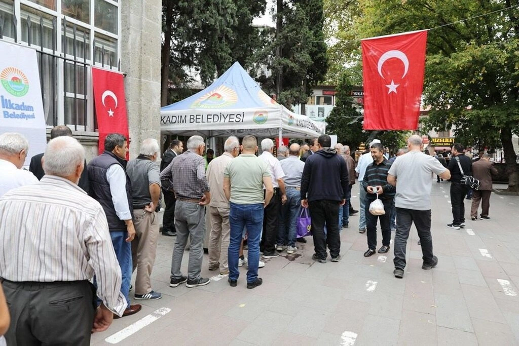 Samsun'da Gazilerin Büyük Coşkusu! Başkan Demirtaş Gaziler Günü'nde lokma dağıttı! - Resim 6