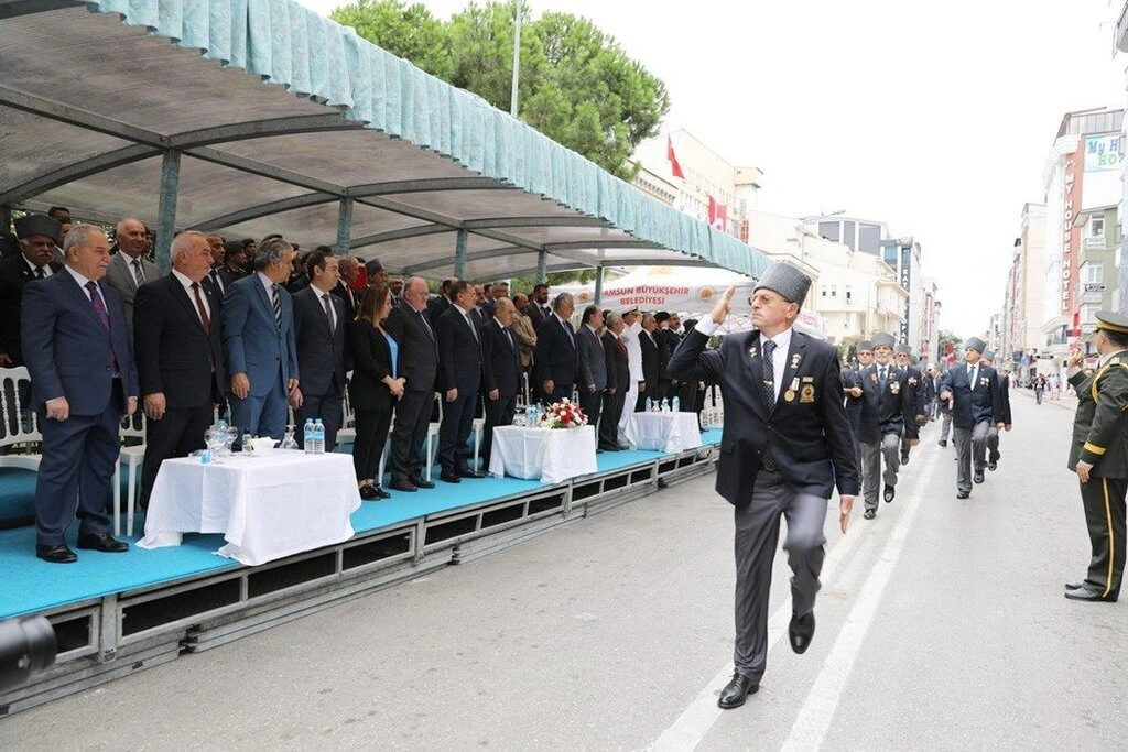 Samsun'da Gazilerin Büyük Coşkusu! Başkan Demirtaş Gaziler Günü'nde lokma dağıttı! - Resim 14