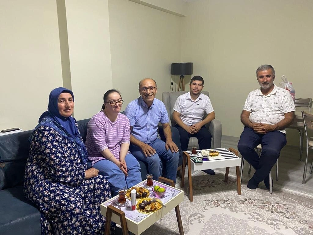 İlkadım'da hane hane 2023'e ziyaretleri devam ediyor - Resim 2
