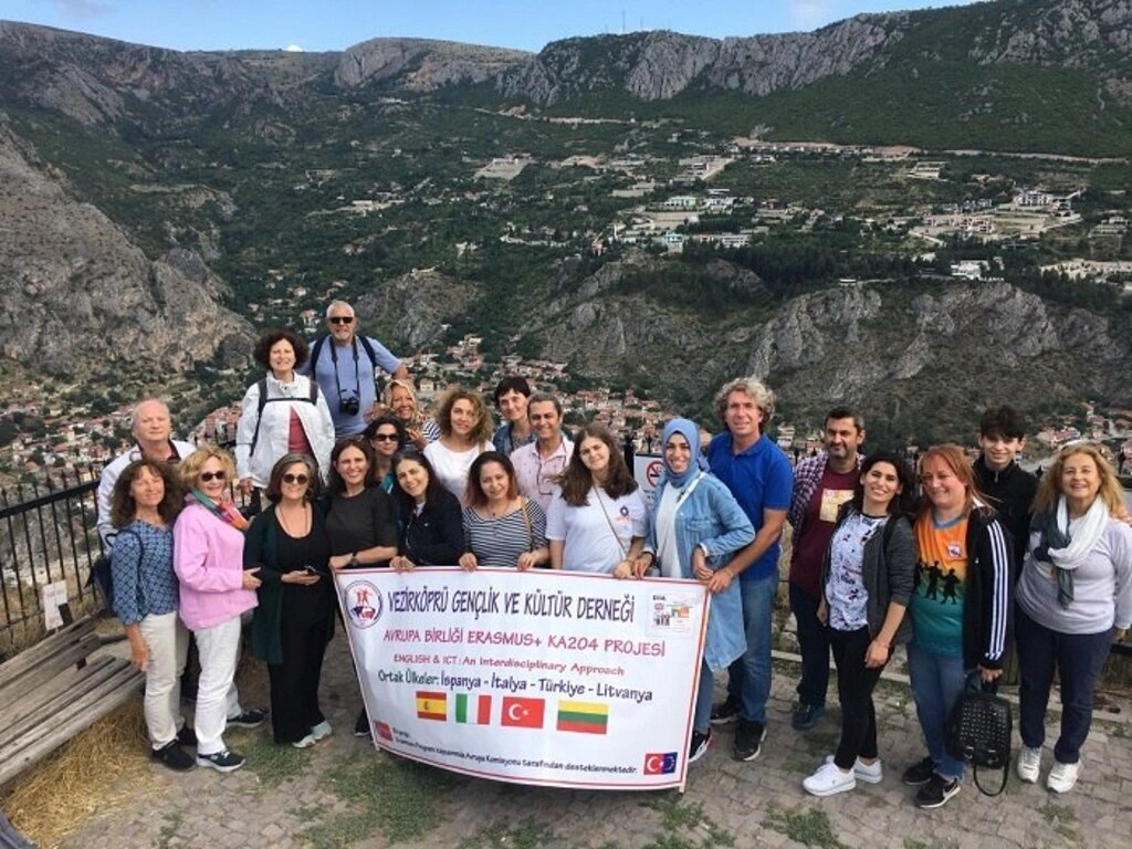Vezirköprü Gençlik ve Kültür Derneği Litvanya'da - Resim 6