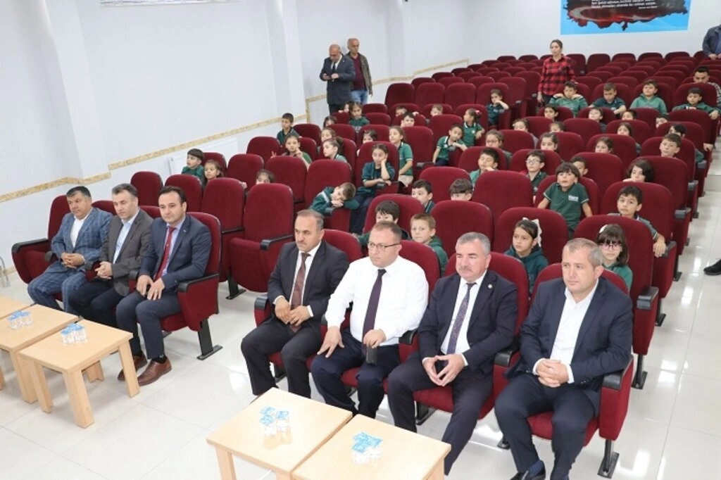 Havza Kaymakamı Nayman ve Belediye Başkanı Özdemir Çanakkale Gezici Müzesini gezdi - Resim 5