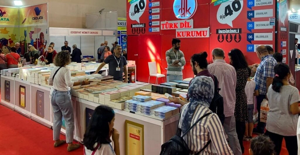 Karadeniz 7. Kitap Fuarı açıldı! Samsun Kitap Fuarı ziyarete açıldı! - Resim 1