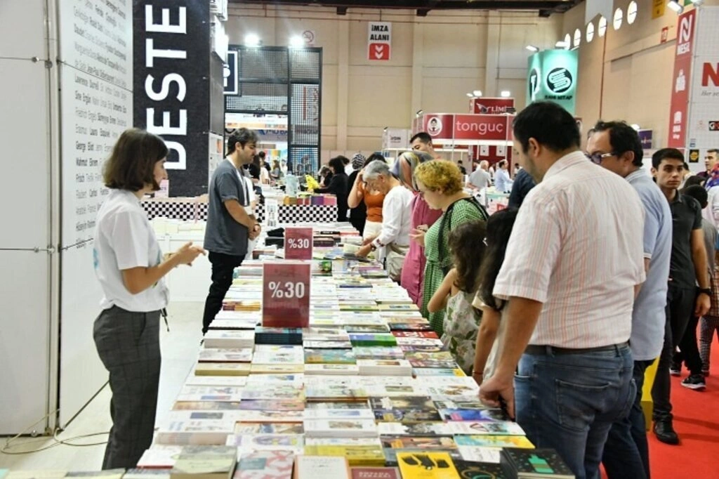 Karadeniz 7. Kitap Fuarı açıldı! Samsun Kitap Fuarı ziyarete açıldı! - Resim 5
