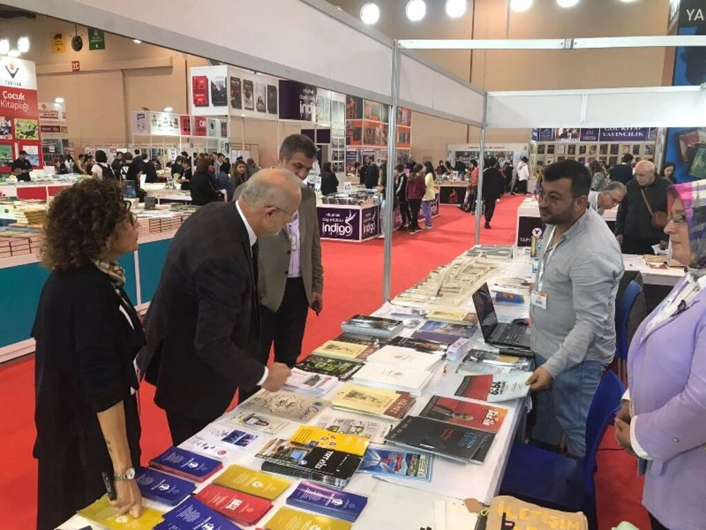 Karadeniz 7. Kitap Fuarı’nda OMÜ standına yoğun ilgi - Resim 4