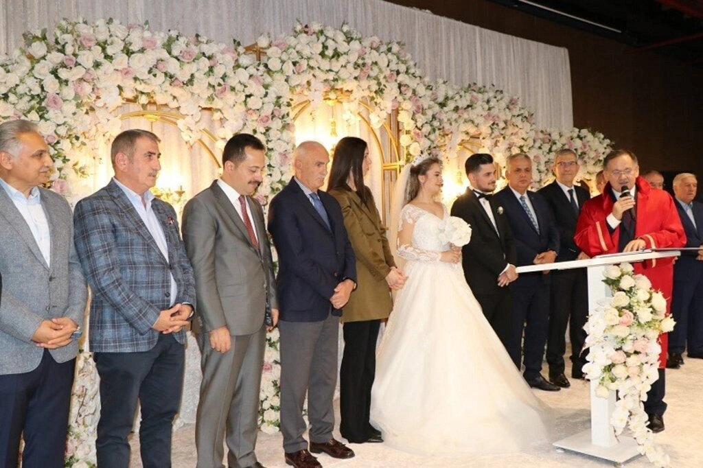 Birer ve Aksu ailelerinin mutlu günü!  - Resim 3