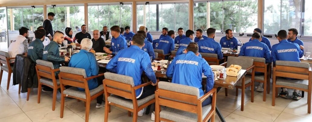 Meclis Üyesi Adem Yıldırım'dan Karasamsunspor'a moral kahvaltısı - Resim 2