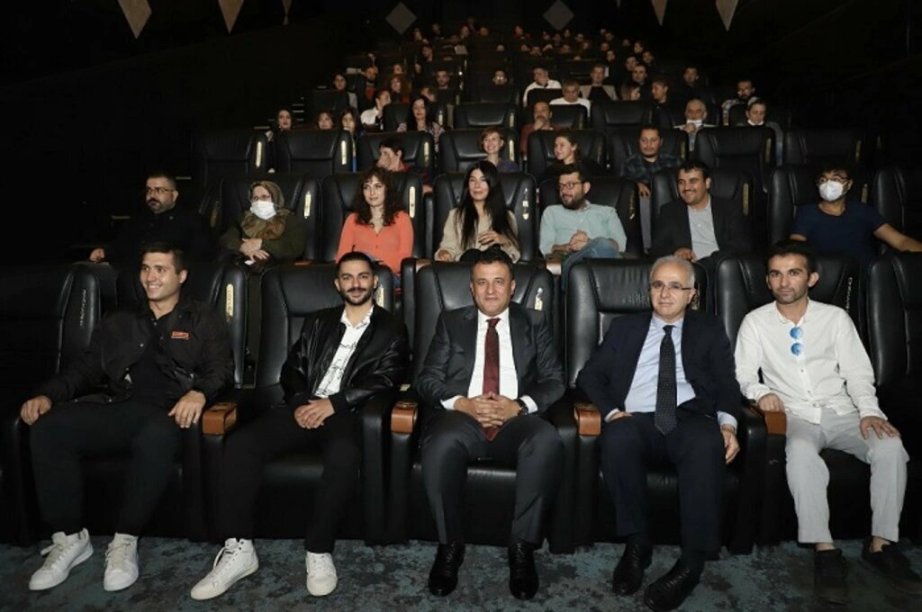 Haroşa filmi galası! Haroşa filmi konusu! Haroşa yönetmeni ve oyuncuları! - Resim 2