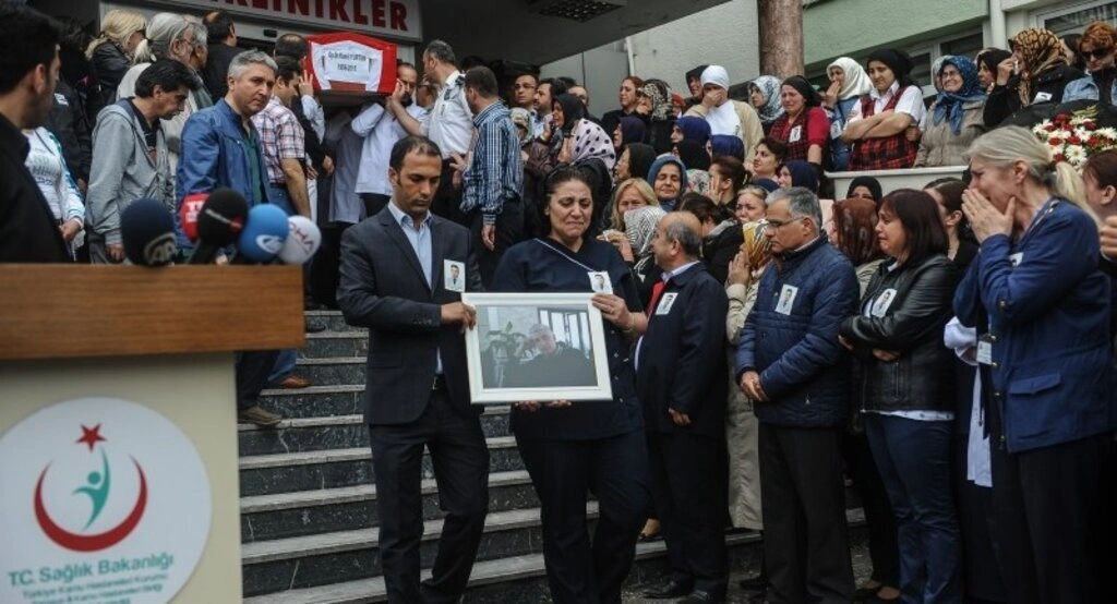 Şehit edilen doktor son yolculuğuna uğurlandı - Resim 1