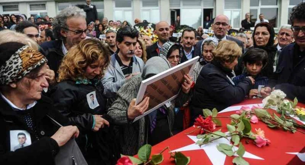 Şehit edilen doktor son yolculuğuna uğurlandı - Resim 11