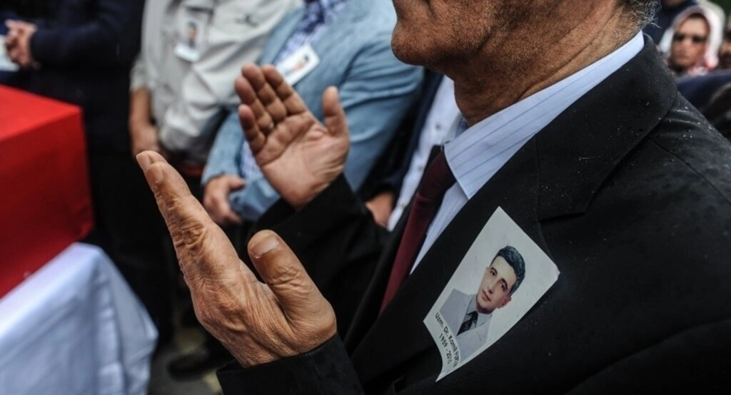 Şehit edilen doktor son yolculuğuna uğurlandı - Resim 21
