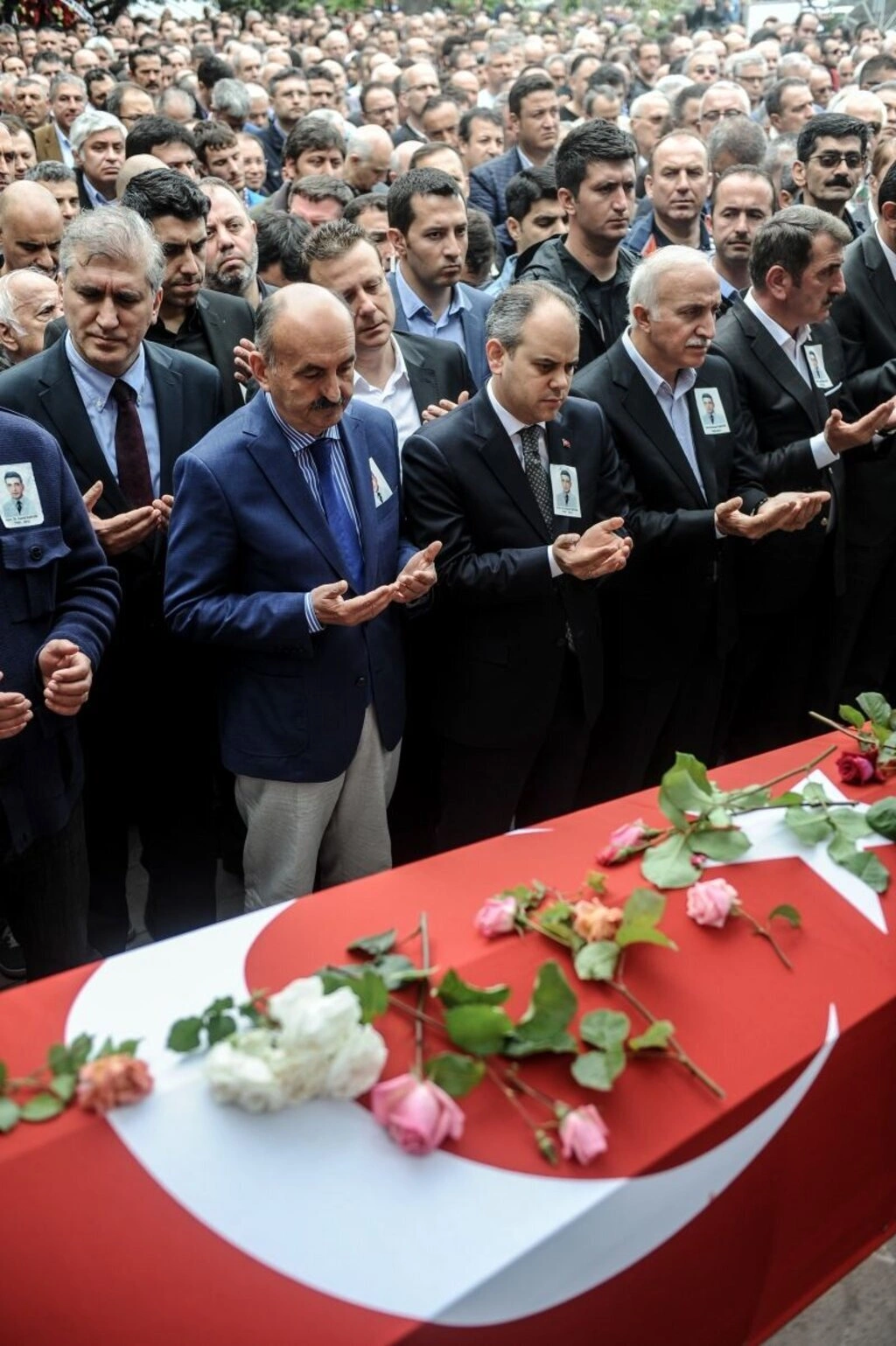 Şehit edilen doktor son yolculuğuna uğurlandı - Resim 29