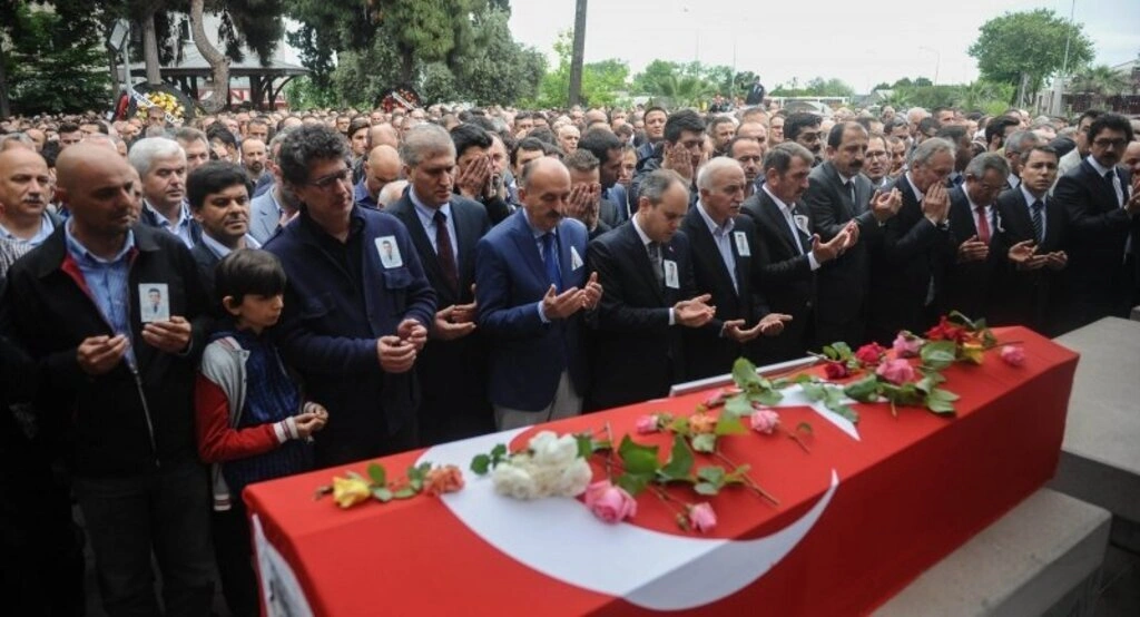 Şehit edilen doktor son yolculuğuna uğurlandı - Resim 31