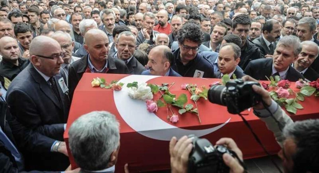 Şehit edilen doktor son yolculuğuna uğurlandı - Resim 32