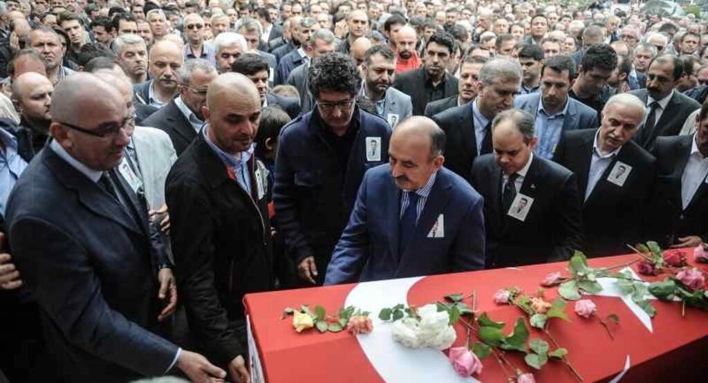 Şehit edilen doktor son yolculuğuna uğurlandı - Resim 33