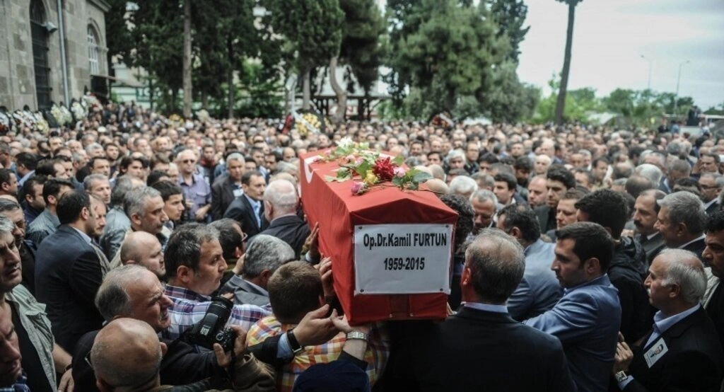 Şehit edilen doktor son yolculuğuna uğurlandı - Resim 34