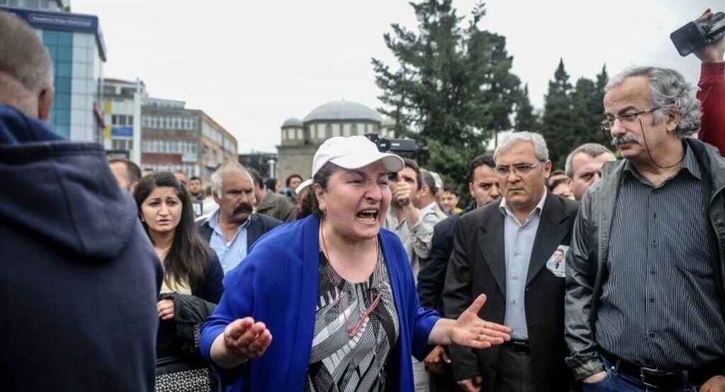 Şehit edilen doktor son yolculuğuna uğurlandı - Resim 39