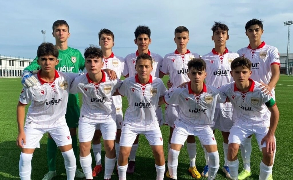 Yılport Samsunspor U15 Anagol24 Erzincanspor U15: 9-0 - Resim 1