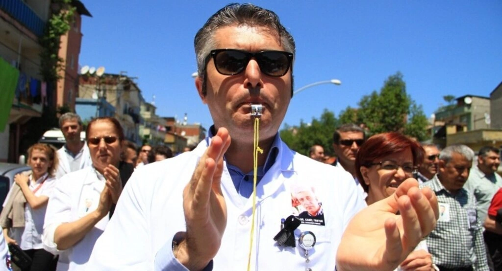 Samsun'da sağlık çalışanları, Opr. Dr. Furtun için yürüdü - Resim 11