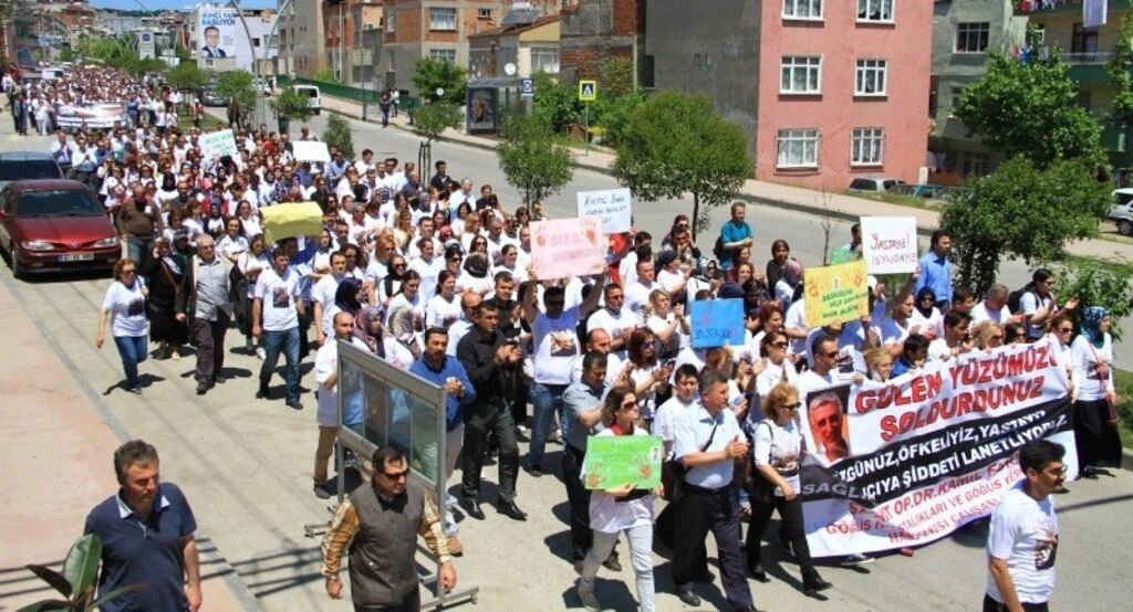 Samsun'da sağlık çalışanları, Opr. Dr. Furtun için yürüdü - Resim 14