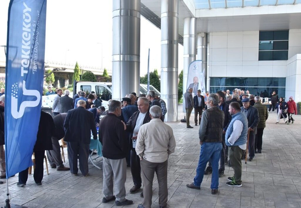 Tekkeköy’de çiftçilere buğday, yonca ve reygras tohumu dağıtıldı - Resim 4