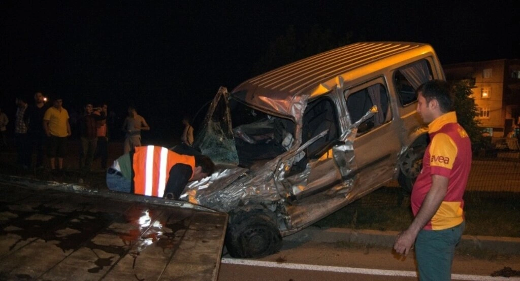 Samsun'da trafik kazası: 11 yaralı - Resim 5