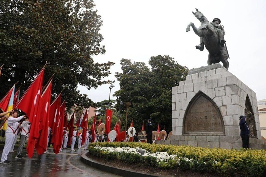 Saat 09.05'te Samsun'da hayat durdu! - Resim 2