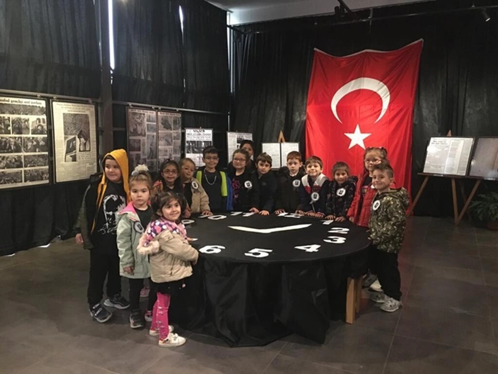 Büyükşehir'den Basında Milli Yas sergisi - Resim 4