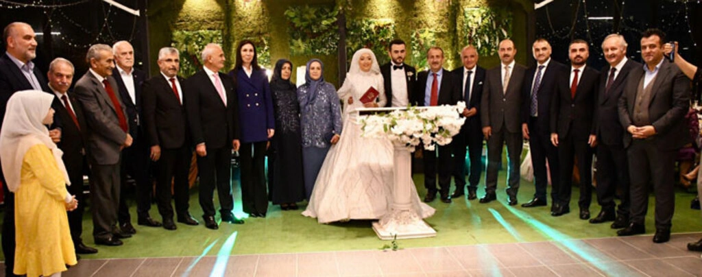 Terme'de siyaset ve iş dünyasını buluşturan düğün - Resim 2