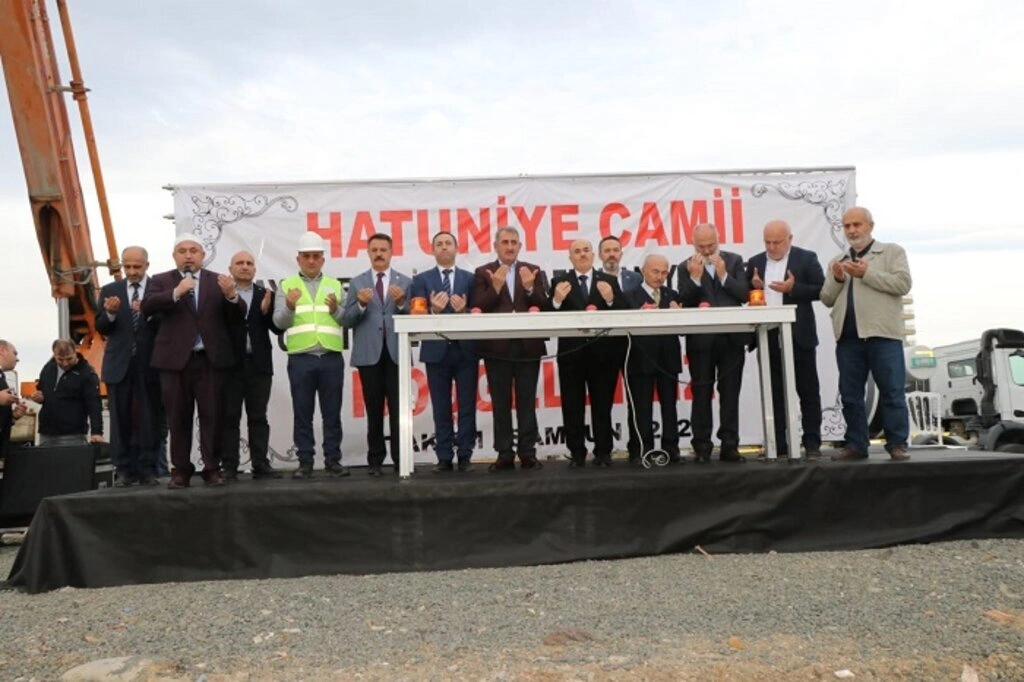 Hatuniye Camii'nin temeli dualarla atıldı - Resim 4