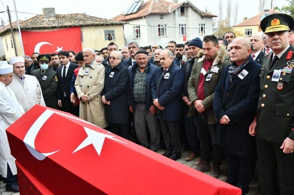 Vezirköprülü Şehit Mustafa Yıldız dualarla son yolculuğuna uğurlandı - Resim 3