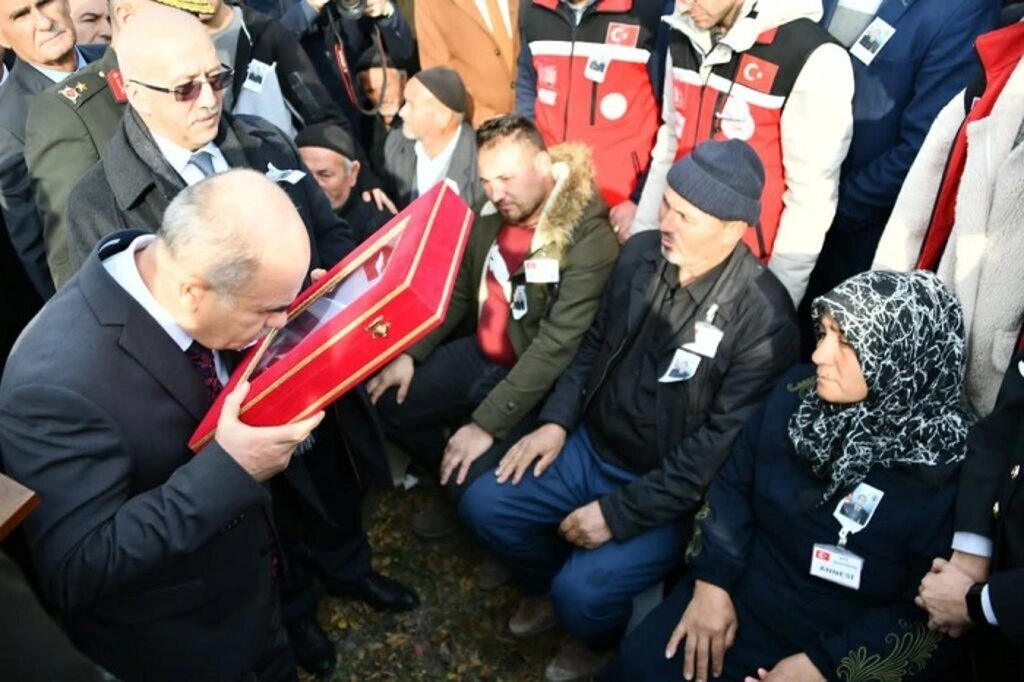 Vezirköprülü Şehit Mustafa Yıldız dualarla son yolculuğuna uğurlandı - Resim 4