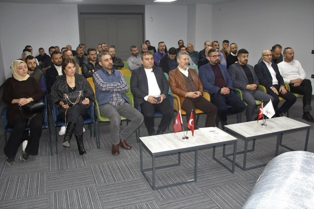 Başkan Güney: Uzun vadeli düşük faizli konut kredisi arzu ediyoruz - Resim 5