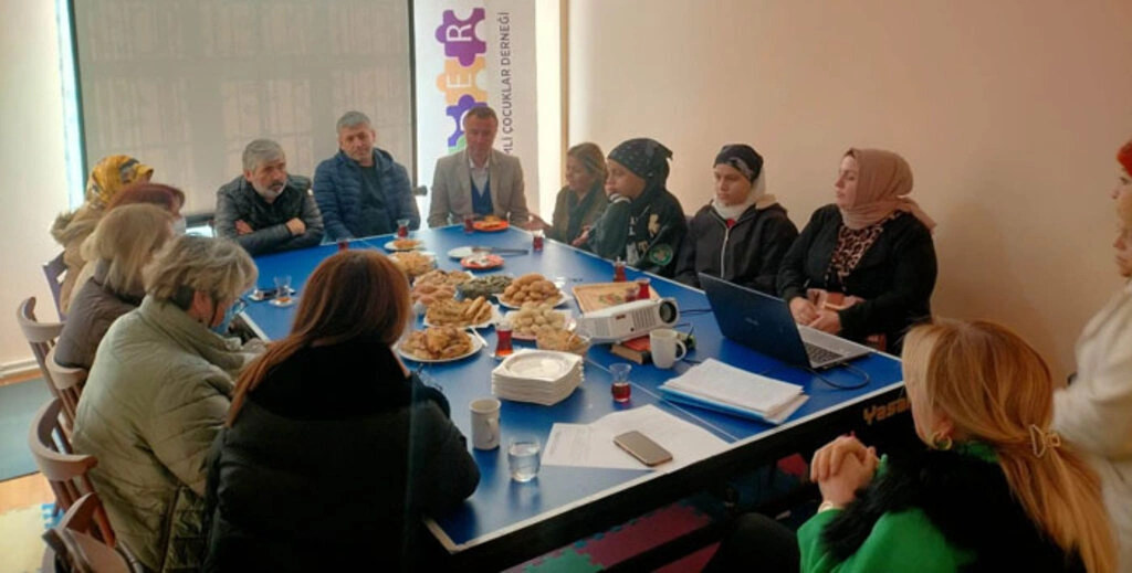 Mihriban Akyüz Samsun Otizmli Çocuklar Derneği'nde güven tazeledi - Resim 4