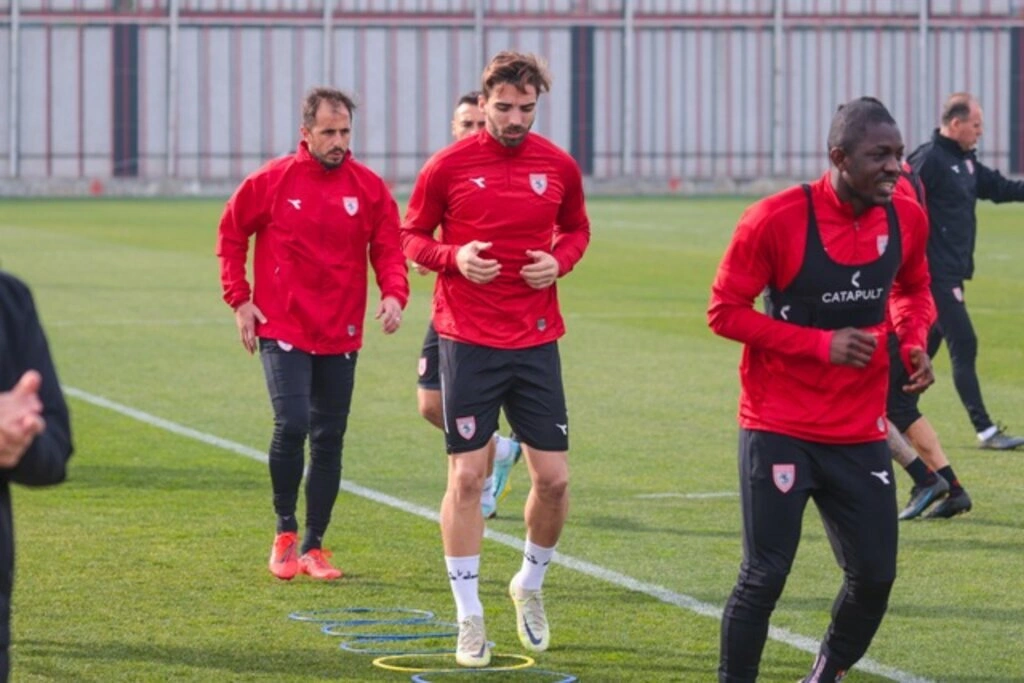 Samsunspor'da Altay maçı hazırlıkları sürüyor - Resim 1