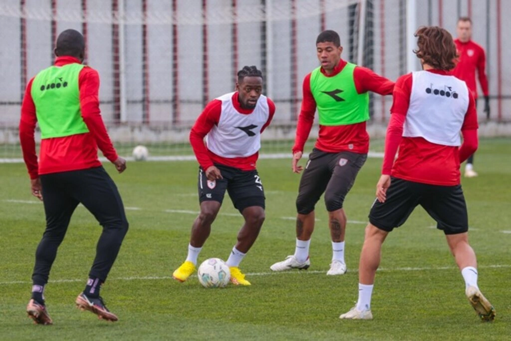 Samsunspor'da Altay maçı hazırlıkları sürüyor - Resim 2