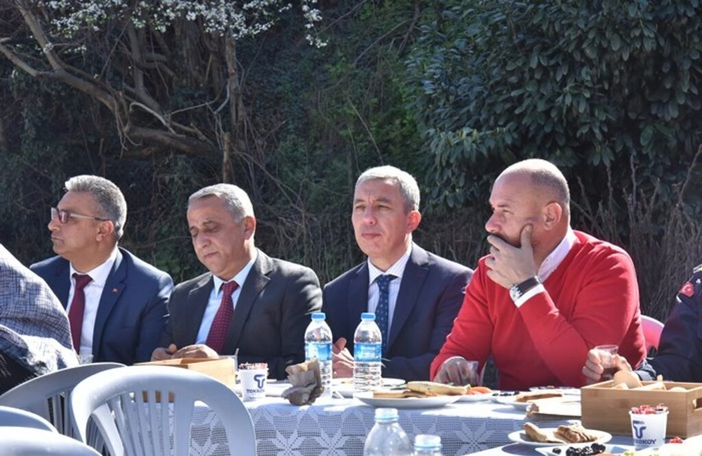Tekkeköy'de çiftçilere mor patlıcan inciri fidanı dağıtıldı - Resim 3