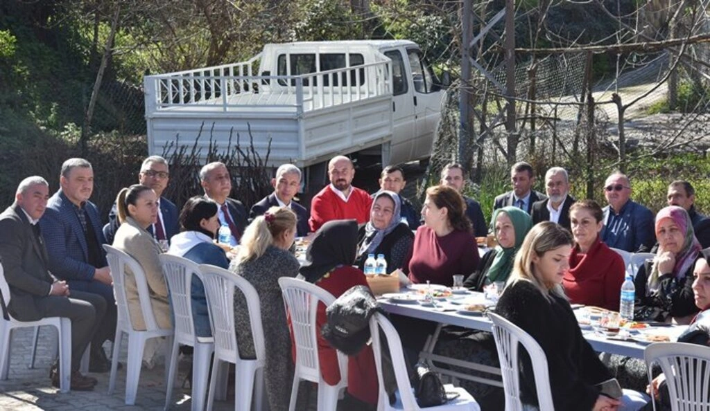 Tekkeköy'de çiftçilere mor patlıcan inciri fidanı dağıtıldı - Resim 4
