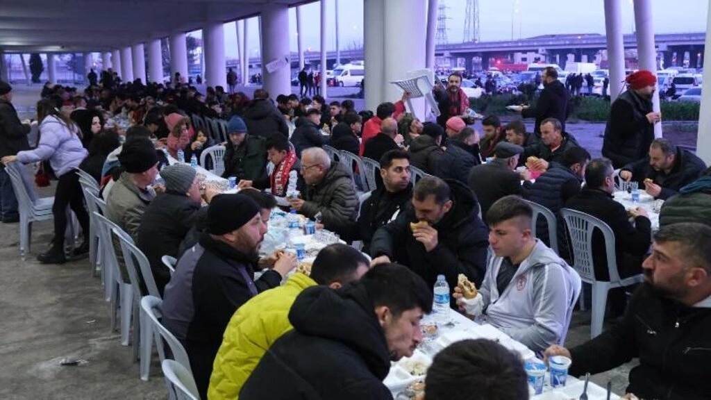 Başkan Togar Samsunspor taraftarına iftar verdi - Resim 3