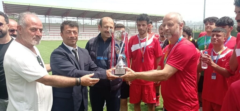 Sivas Sağırlar Spor Kulübü şampiyonluk kupasını Samsun'da kaldırdı - Resim 1