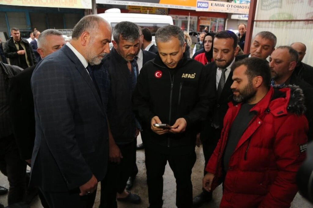 İçişleri Bakanı Yerlikaya Canik'te incelemelerde bulundu - Resim 5