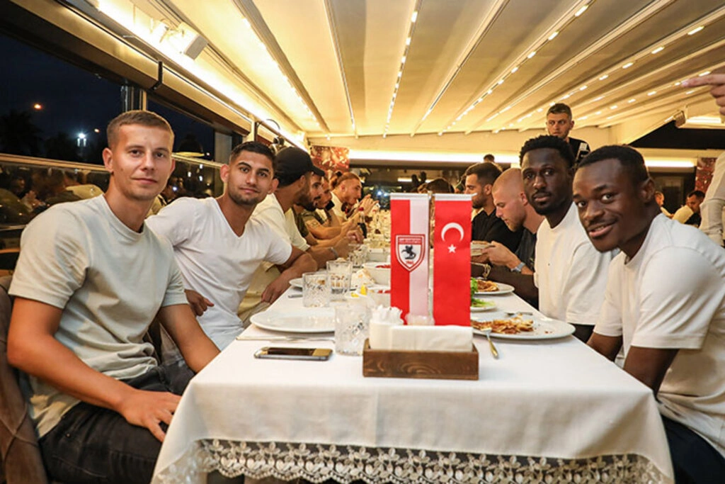 Diyarbakır Ocakbaşı Palace Samsunspor'u ağırladı - Resim 6