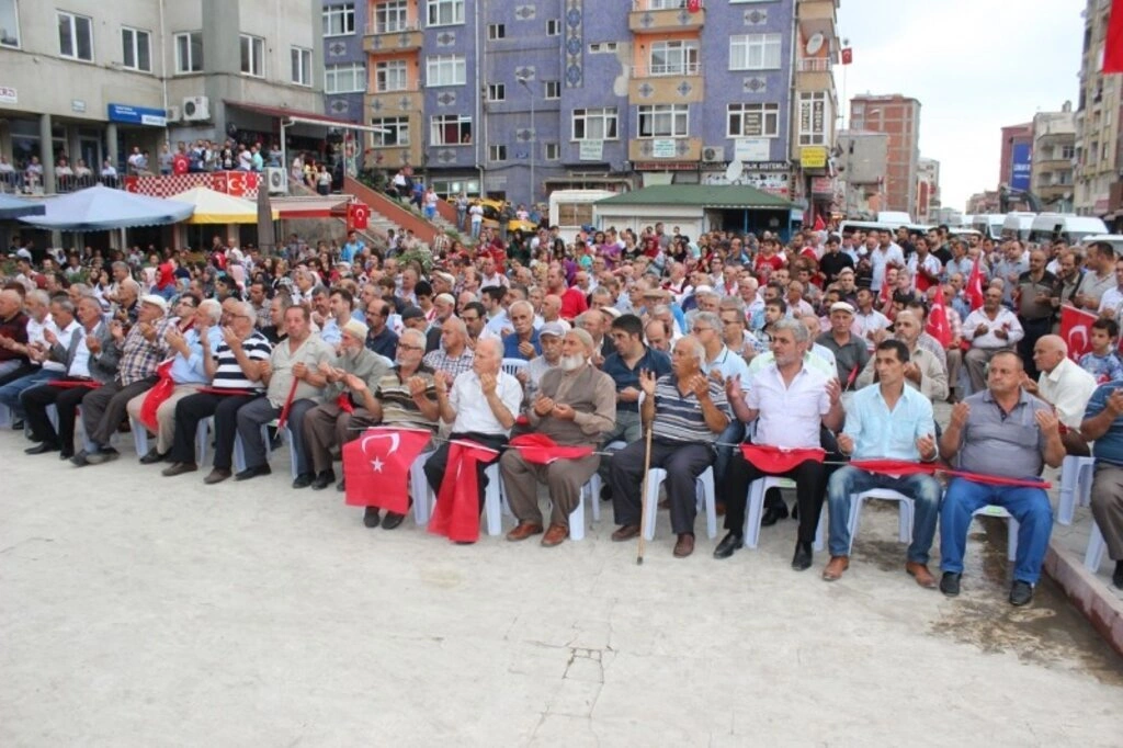 Tekkeköy’de Şehitleri anma ve Dua programı - Resim 10