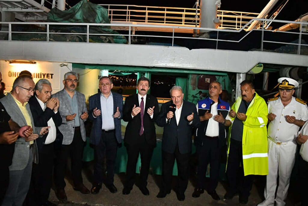 Av yasağı sona erdi! Samsun'da balıkçılar denize açıldı - Resim 3