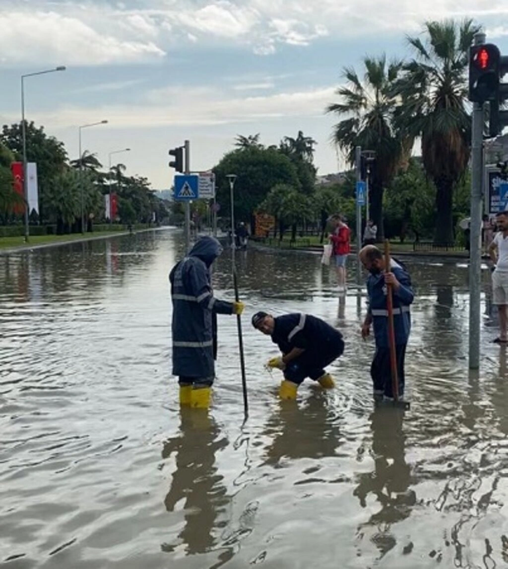 Samsun'daki görüntüler yaşanan felaketin vahametini gözler önüne serdi - Resim 4