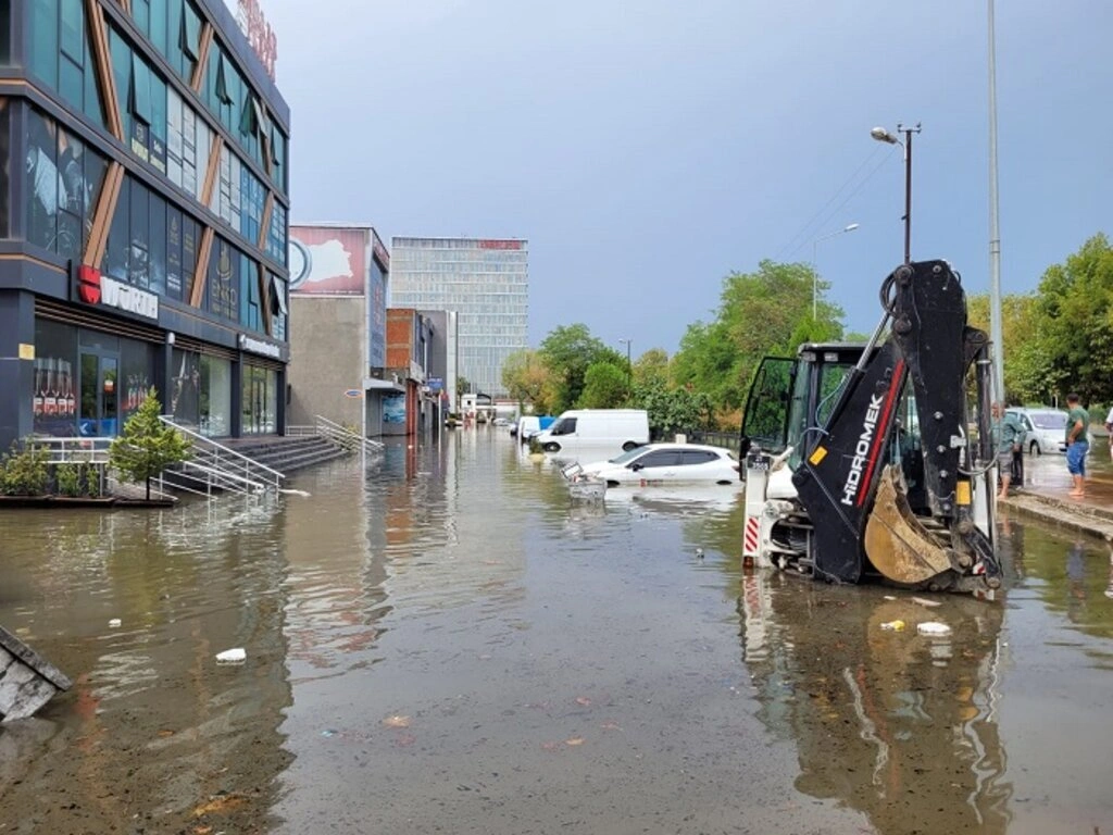 Samsun'daki görüntüler yaşanan felaketin vahametini gözler önüne serdi - Resim 6