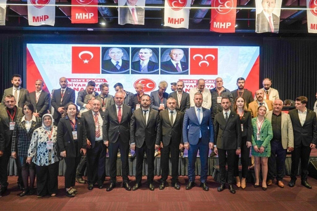 MHP İlkadım'da coşkulu Kongre! Yavuz Anuk Başkan Seçildi - Resim 2