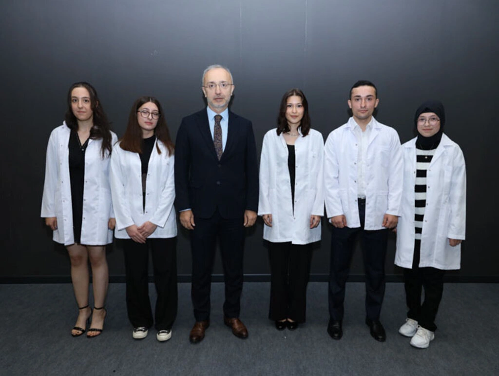 Samsun Üniversitesi Tıp Fakültesi'nde Beyaz Önlük Giyme Töreni Heyecanı - Resim 1